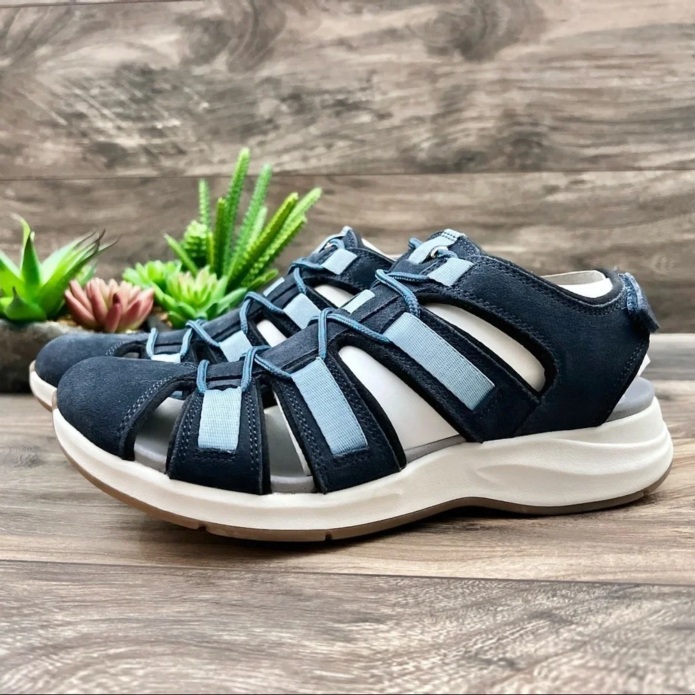 NIB Clarks Solan Sail Fisherman Sandal Navy Combi Suede